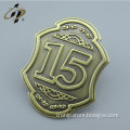 New design products zinc alloy casting antique copper custom badge emblem